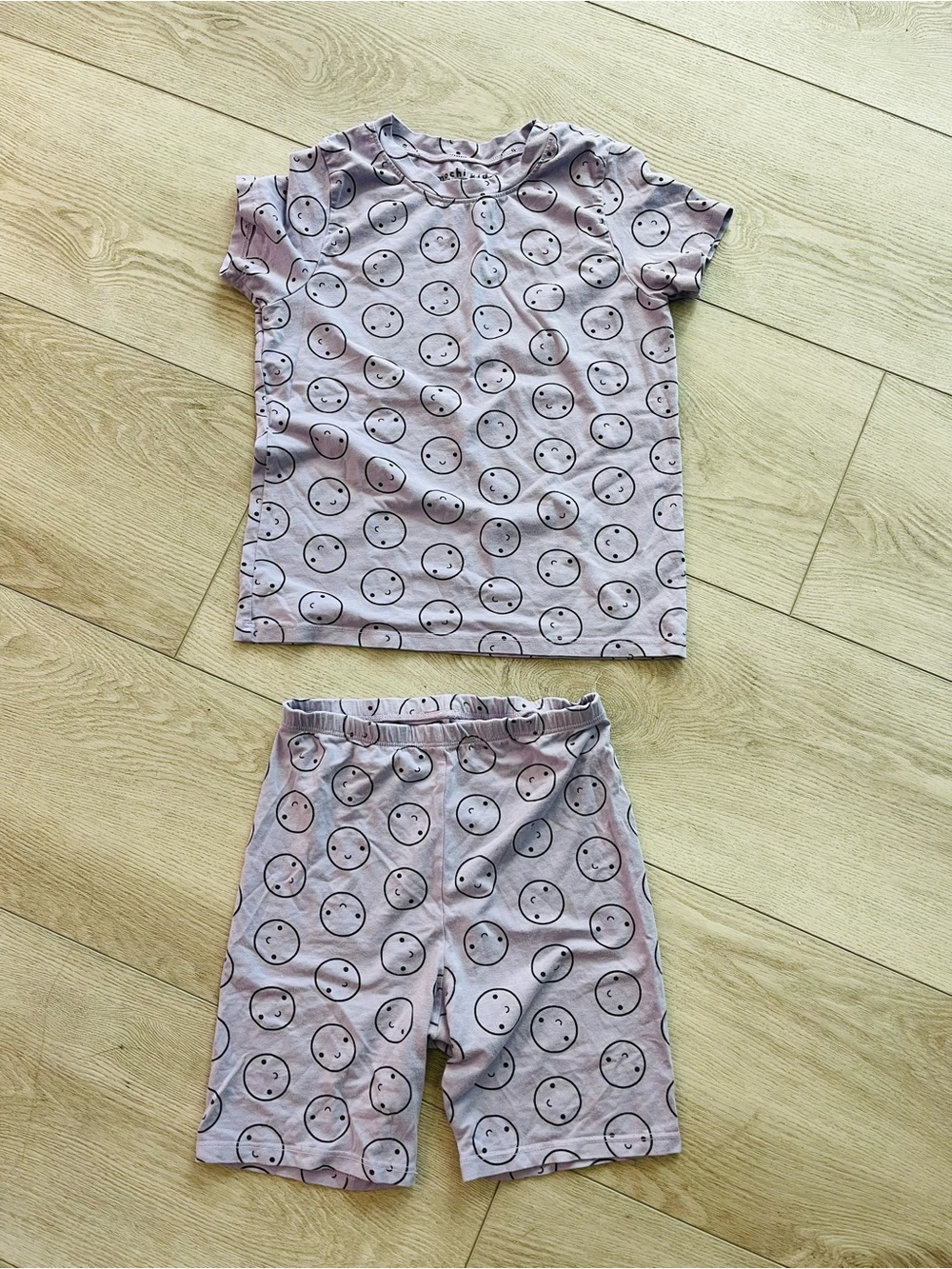 Mochi Kids Girls Lavender Smiley Face Short Sleeve Pajama Set